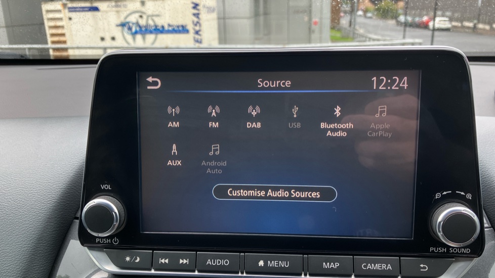Nissan Juke 1.0 DiG-T N-Connecta 5dr Petrol Hatchback - Image 43