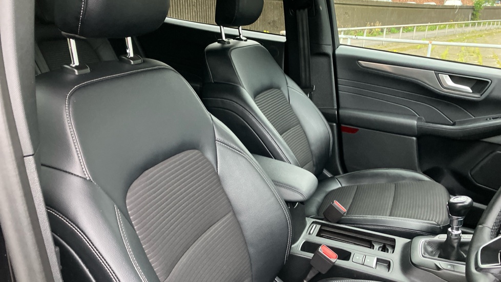 Ford Kuga 1.5 EcoBoost 150 Titanium Edition 5dr Petrol Estate - Image 26