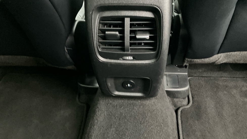 Ford Kuga 1.5 EcoBoost 150 Titanium Edition 5dr Petrol Estate - Image 33