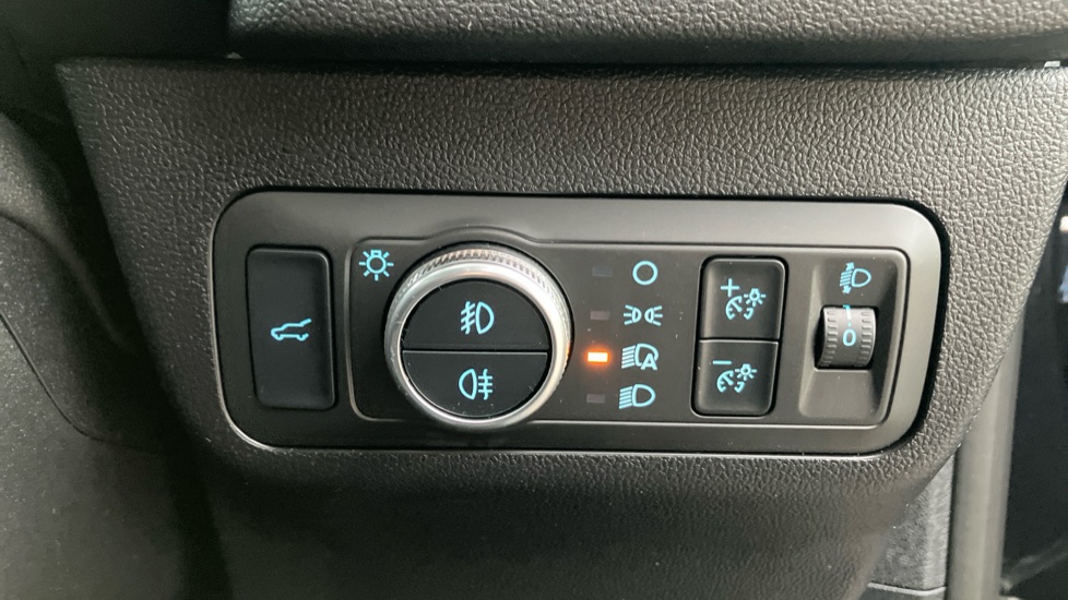 Ford Kuga 1.5 EcoBoost 150 Titanium Edition 5dr Petrol Estate - Image 40