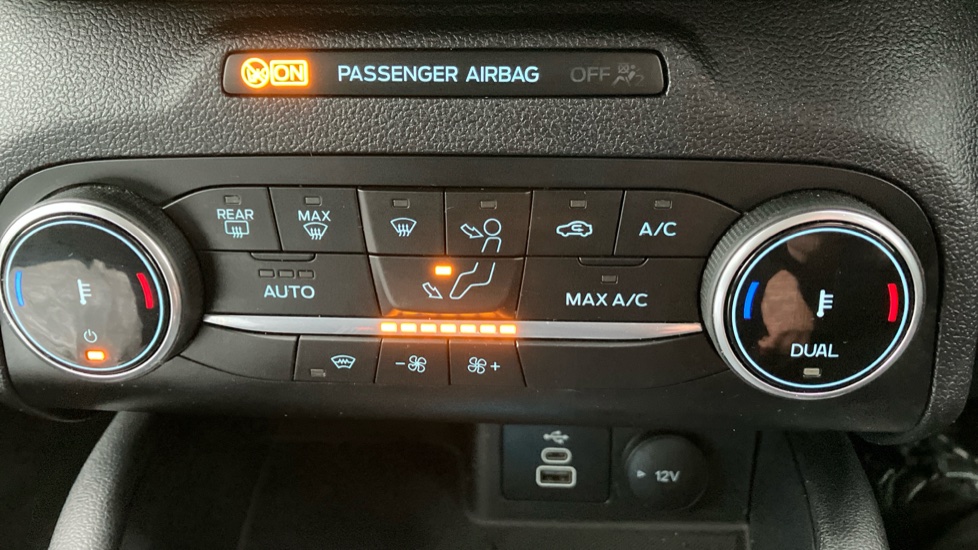 Ford Kuga 1.5 EcoBoost 150 Titanium Edition 5dr Petrol Estate - Image 48