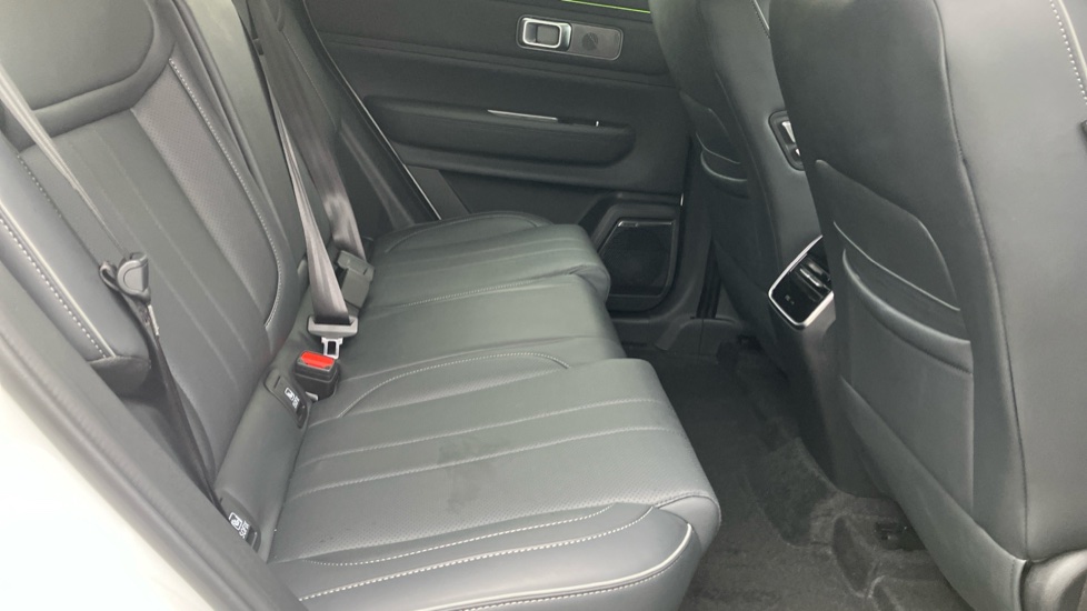 Jaecoo 7 1.5T SHS-P Luxury 5dr Auto Estate - Image 16