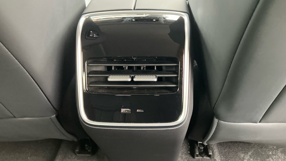 Jaecoo 7 1.5T SHS-P Luxury 5dr Auto Estate - Image 31