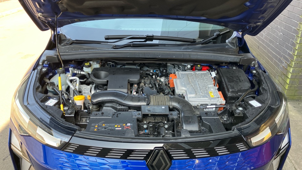 Renault Symbioz 1.6 E-Tech FHEV 145 Techno Esprit Alpine 5dr Auto Hybrid Estate - Image 8