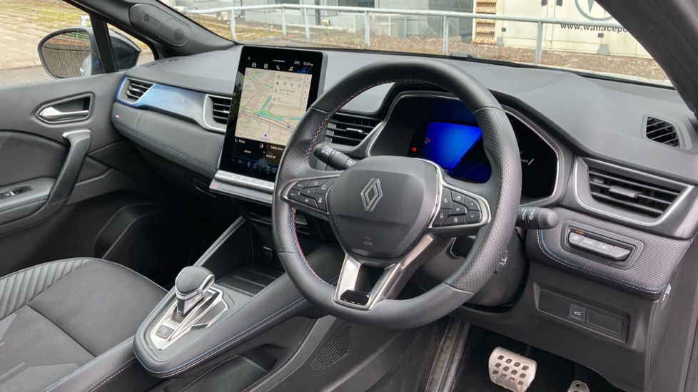 Renault Symbioz 1.6 E-Tech FHEV 145 Techno Esprit Alpine 5dr Auto Hybrid Estate - Image 11