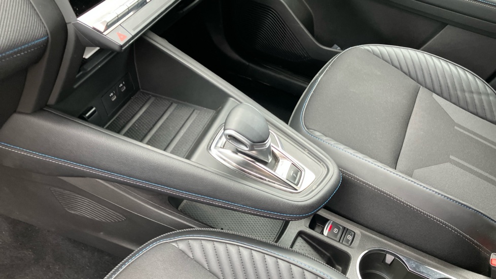 Renault Symbioz 1.6 E-Tech FHEV 145 Techno Esprit Alpine 5dr Auto Hybrid Estate - Image 13