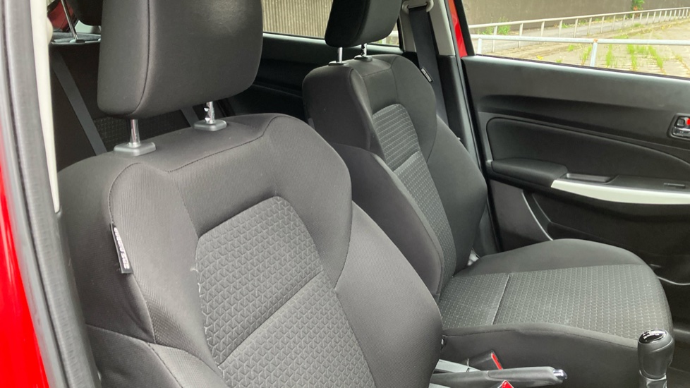 Suzuki Swift 1.2 Dualjet SHVS SZ5 ALLGRIP 5dr Petrol Hatchback - Image 25