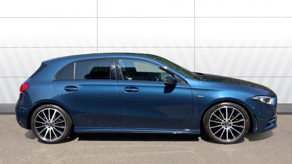 Mercedes-Benz A-Class A200d Exclusive Edition 5dr Auto Diesel Hatchback - Image 5