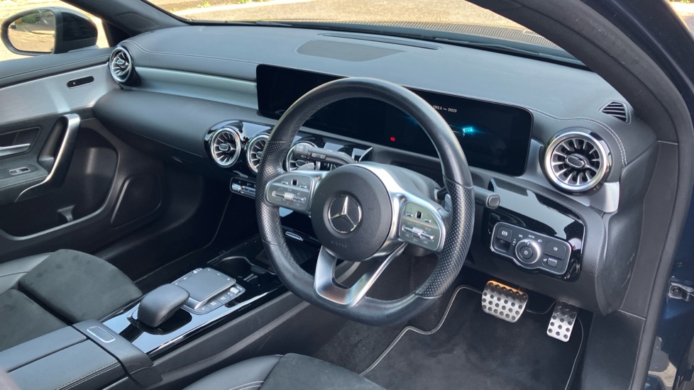 Mercedes-Benz A-Class A200d Exclusive Edition 5dr Auto Diesel Hatchback - Image 11
