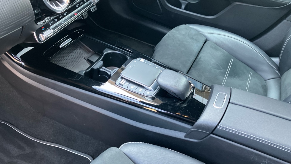 Mercedes-Benz A-Class A200d Exclusive Edition 5dr Auto Diesel Hatchback - Image 13