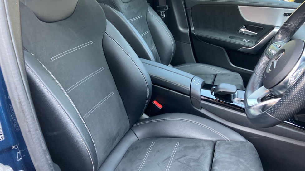 Mercedes-Benz A-Class A200d Exclusive Edition 5dr Auto Diesel Hatchback - Image 27