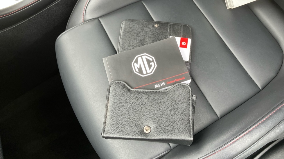 MG HS 1.5 T-GDI SE 5dr Petrol Hatchback - Image 19
