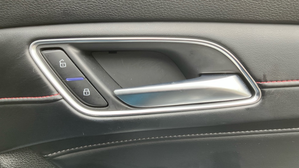 MG HS 1.5 T-GDI SE 5dr Petrol Hatchback - Image 29