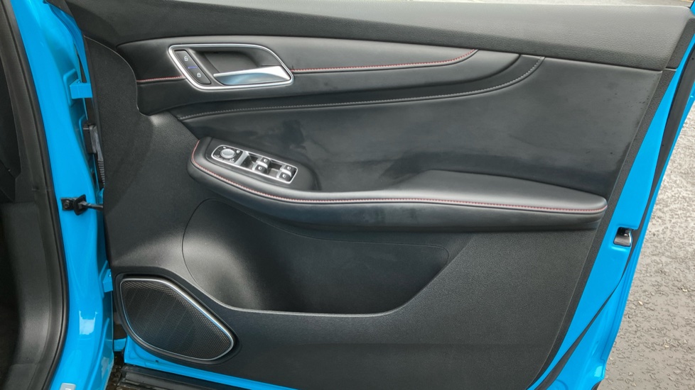 MG HS 1.5 T-GDI SE 5dr Petrol Hatchback - Image 31