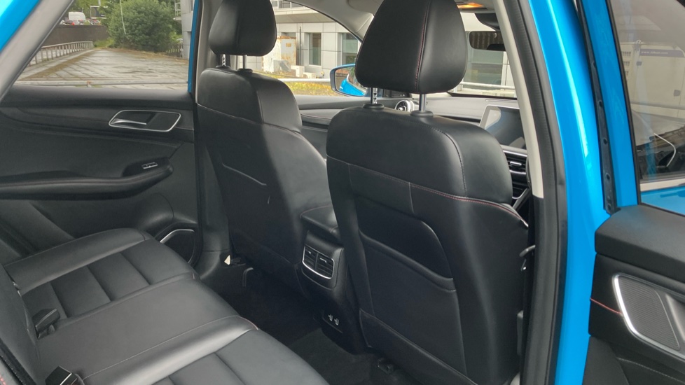 MG HS 1.5 T-GDI SE 5dr Petrol Hatchback - Image 32