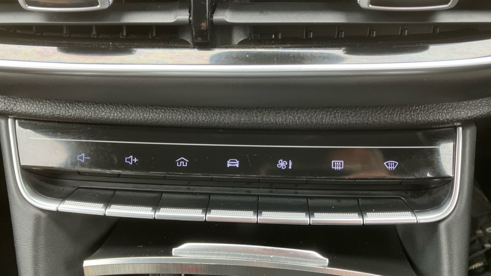 MG HS 1.5 T-GDI SE 5dr Petrol Hatchback - Image 47