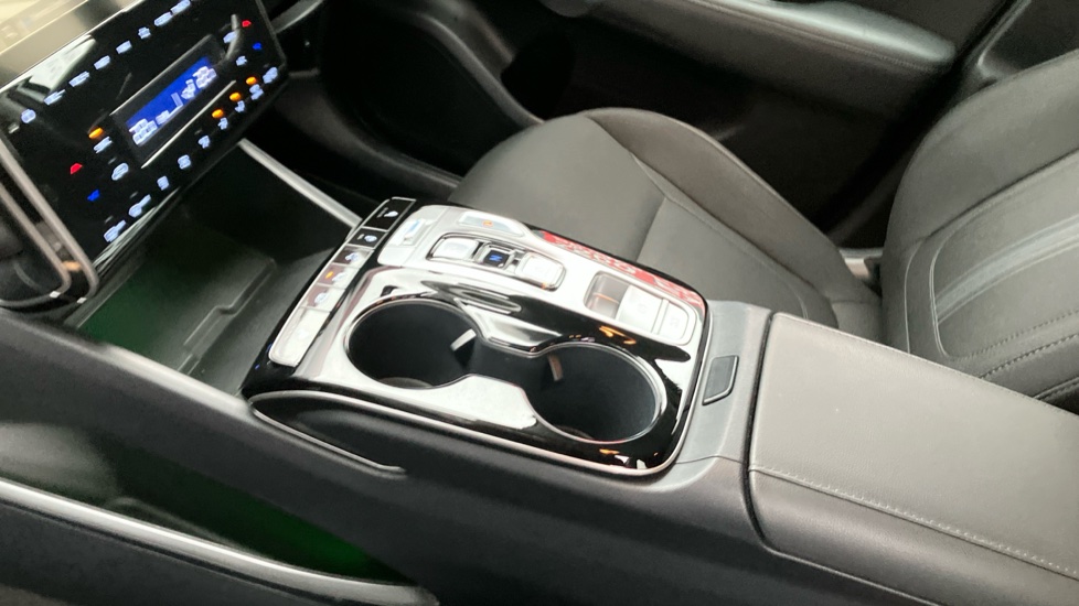 Hyundai TUCSON 1.6 TGDi Hybrid 230 Premium 5dr 2WD Auto Hybrid Estate - Image 13