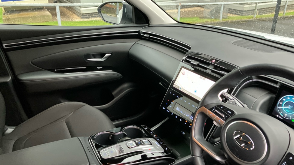 Hyundai TUCSON 1.6 TGDi Hybrid 230 Premium 5dr 2WD Auto Hybrid Estate - Image 14
