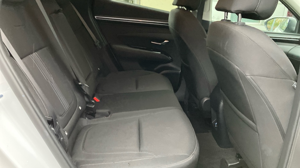 Hyundai TUCSON 1.6 TGDi Hybrid 230 Premium 5dr 2WD Auto Hybrid Estate - Image 16