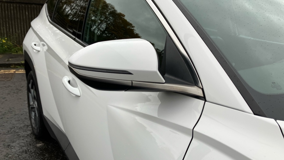 Hyundai TUCSON 1.6 TGDi Hybrid 230 Premium 5dr 2WD Auto Hybrid Estate - Image 22