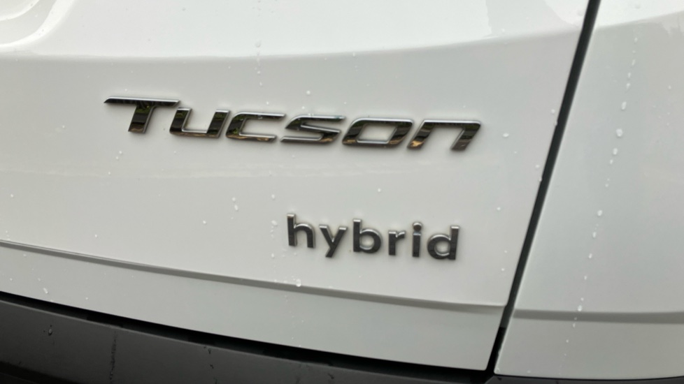 Hyundai TUCSON 1.6 TGDi Hybrid 230 Premium 5dr 2WD Auto Hybrid Estate - Image 26