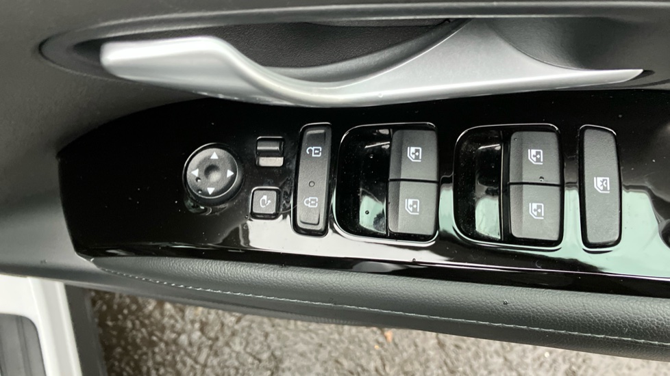 Hyundai TUCSON 1.6 TGDi Hybrid 230 Premium 5dr 2WD Auto Hybrid Estate - Image 32