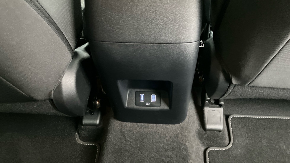 Hyundai TUCSON 1.6 TGDi Hybrid 230 Premium 5dr 2WD Auto Hybrid Estate - Image 37