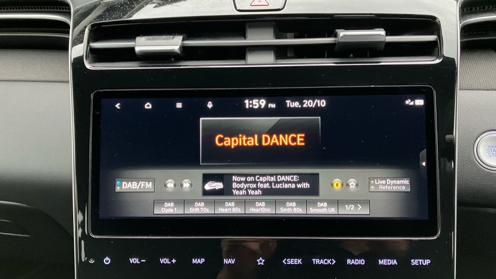 Hyundai TUCSON 1.6 TGDi Hybrid 230 Premium 5dr 2WD Auto Hybrid Estate - Image 45