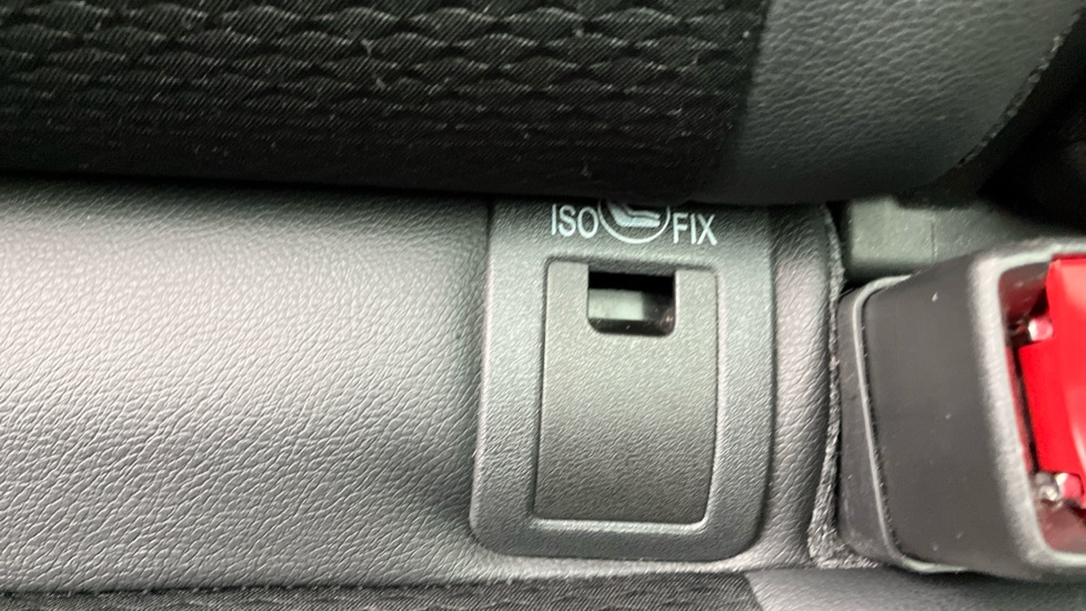 Nissan Qashqai 1.3 DiG-T Tekna 5dr Petrol Hatchback - Image 32