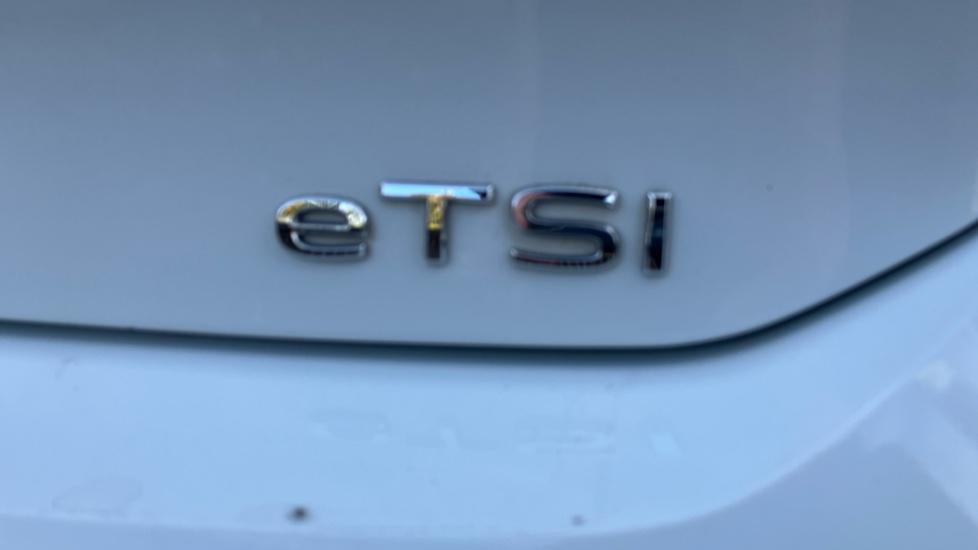 Volkswagen Golf 1.5 eTSI 150 R-Line 5dr DSG Petrol Hatchback - Image 27