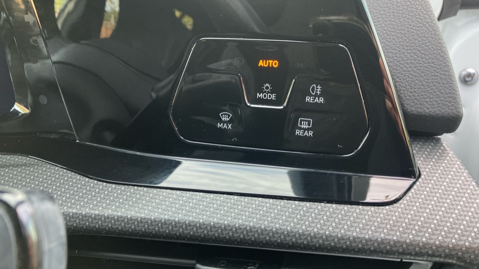 Volkswagen Golf 1.5 eTSI 150 R-Line 5dr DSG Petrol Hatchback - Image 41