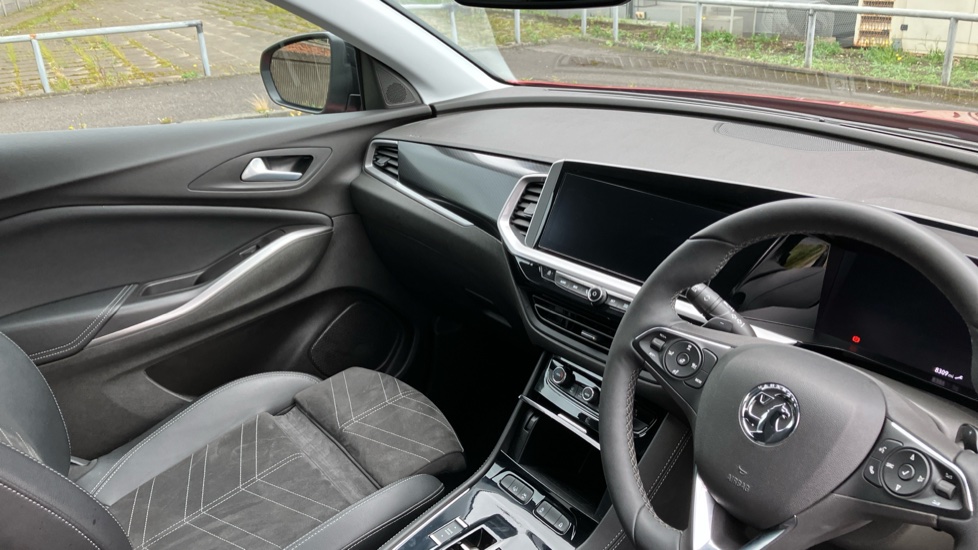 Vauxhall Grandland 1.2 Turbo Ultimate 5dr Auto Petrol Hatchback - Image 14