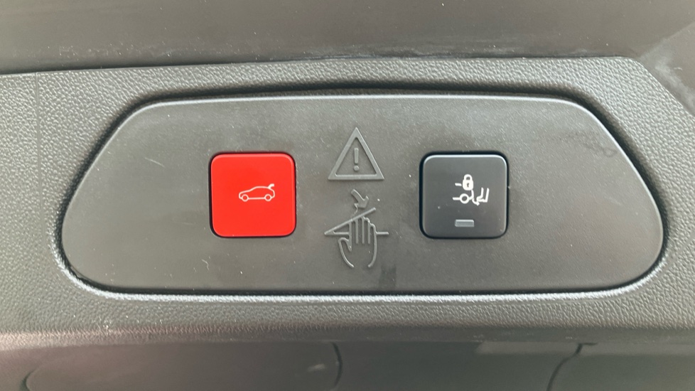 Vauxhall Grandland 1.2 Turbo Ultimate 5dr Auto Petrol Hatchback - Image 33