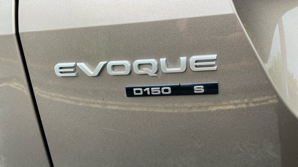 Land Rover Range Rover Evoque 2.0 D150 S 5dr Auto Diesel Hatchback - Image 26