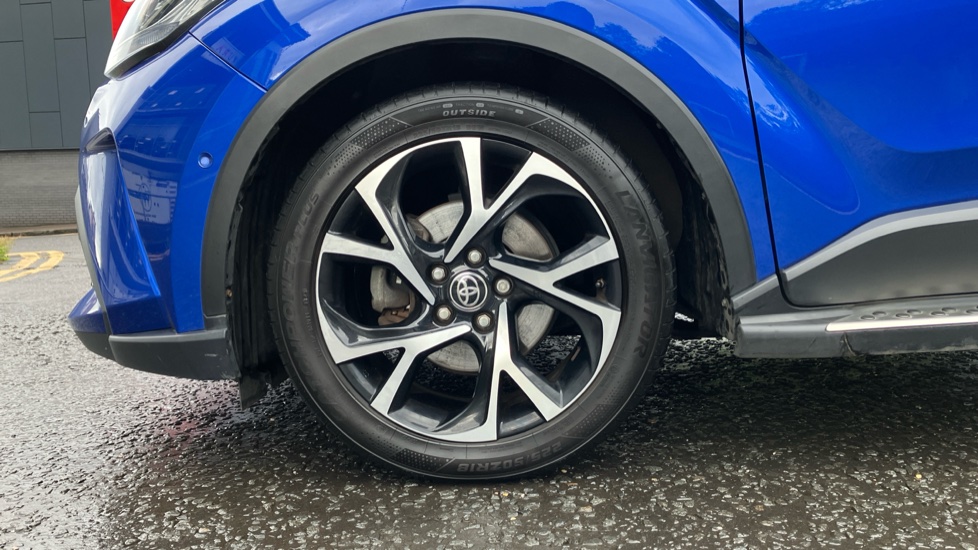 Toyota C-HR 1.8 Hybrid Design 5dr CVT Hybrid Hatchback - Image 7