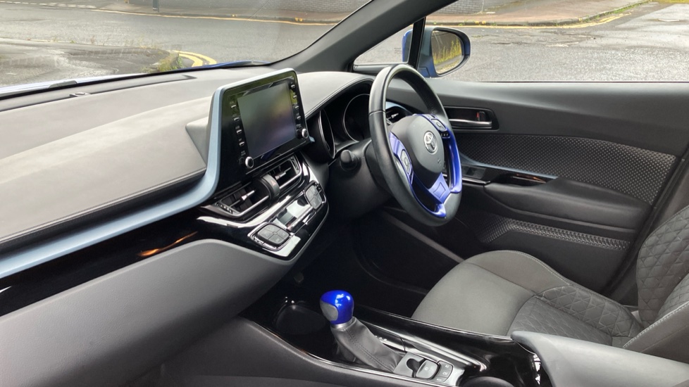 Toyota C-HR 1.8 Hybrid Design 5dr CVT Hybrid Hatchback - Image 9