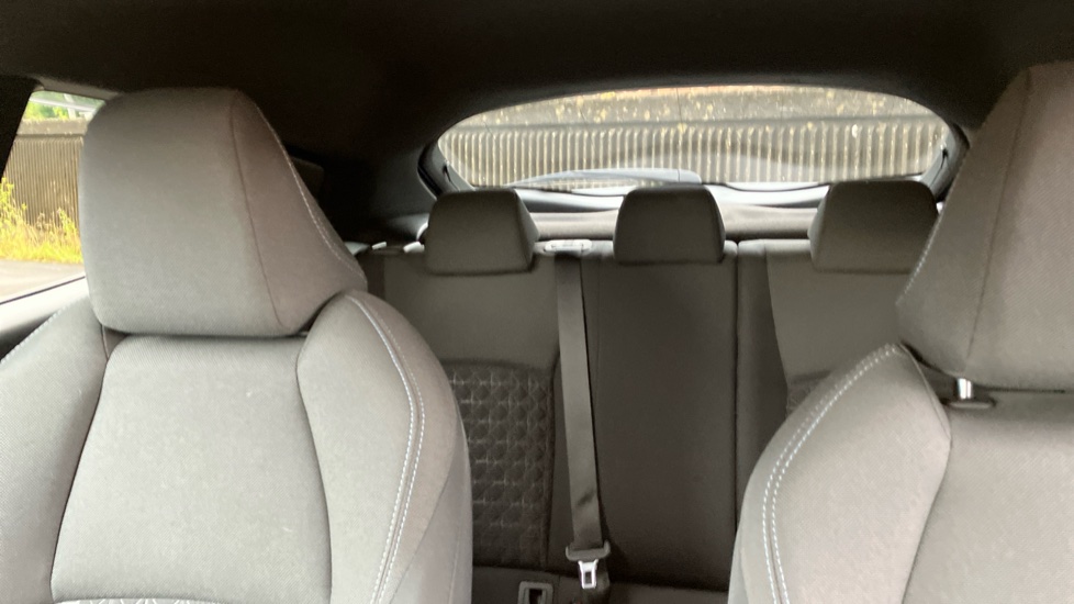 Toyota C-HR 1.8 Hybrid Design 5dr CVT Hybrid Hatchback - Image 15