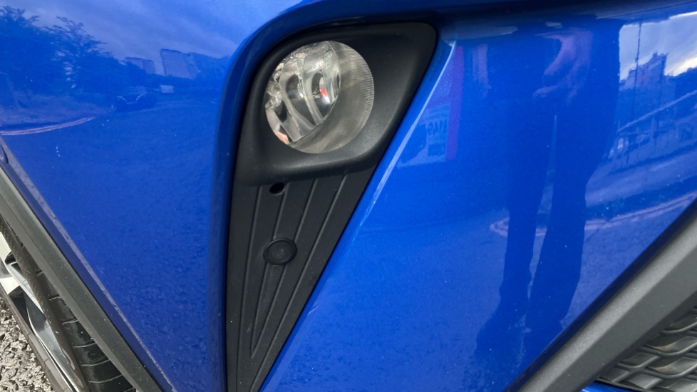 Toyota C-HR 1.8 Hybrid Design 5dr CVT Hybrid Hatchback - Image 21