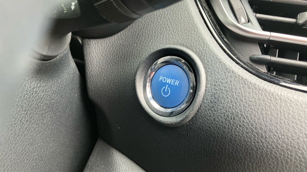 Toyota C-HR 1.8 Hybrid Design 5dr CVT Hybrid Hatchback - Image 40