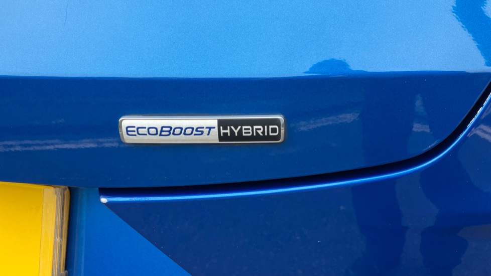 Ford Puma 1.0 EcoBoost Hybrid mHEV Titanium Design 5dr DCT Petrol Hatchback - Image 26