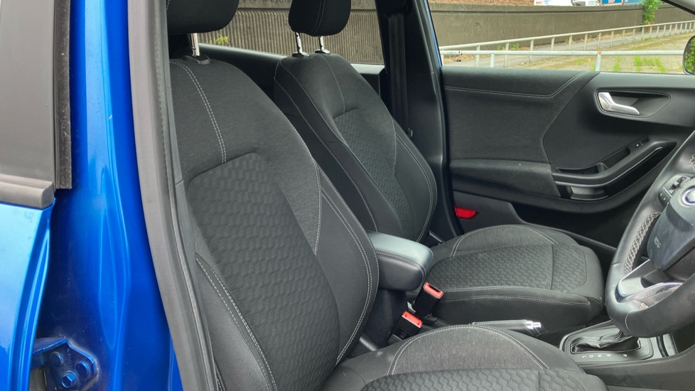 Ford Puma 1.0 EcoBoost Hybrid mHEV Titanium Design 5dr DCT Petrol Hatchback - Image 27