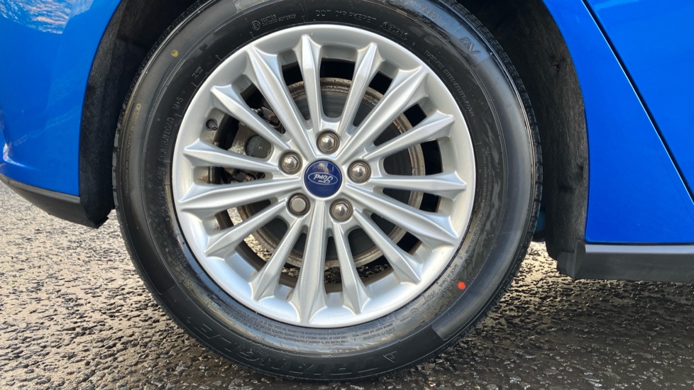 Ford Focus 1.0 EcoBoost Hybrid mHEV 125 Titanium Edition 5dr Petrol Hatchback - Image 7