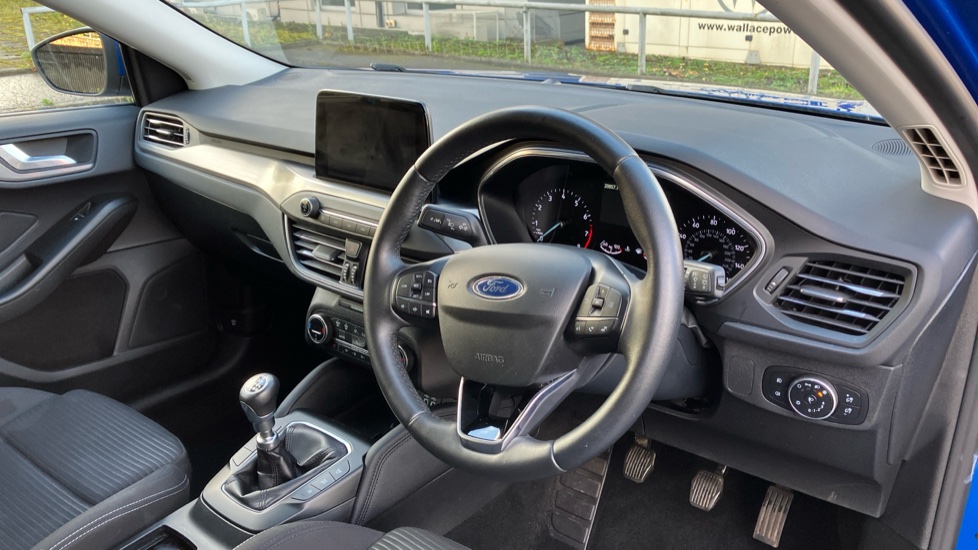 Ford Focus 1.0 EcoBoost Hybrid mHEV 125 Titanium Edition 5dr Petrol Hatchback - Image 11