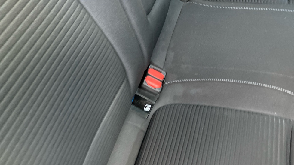 Ford Focus 1.0 EcoBoost Hybrid mHEV 125 Titanium Edition 5dr Petrol Hatchback - Image 17