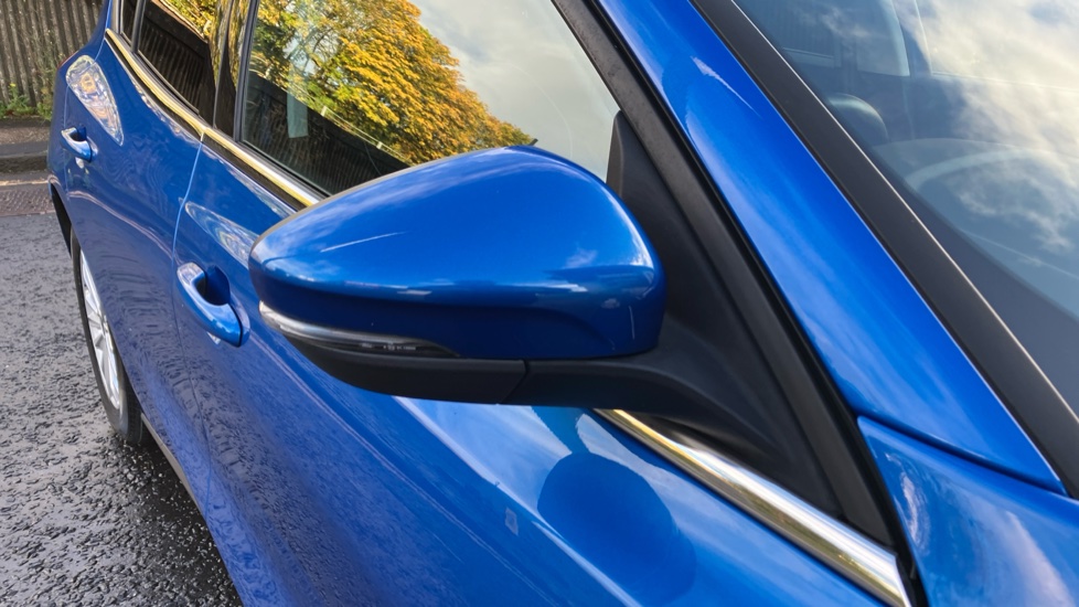 Ford Focus 1.0 EcoBoost Hybrid mHEV 125 Titanium Edition 5dr Petrol Hatchback - Image 22