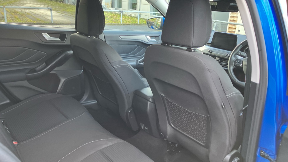 Ford Focus 1.0 EcoBoost Hybrid mHEV 125 Titanium Edition 5dr Petrol Hatchback - Image 34