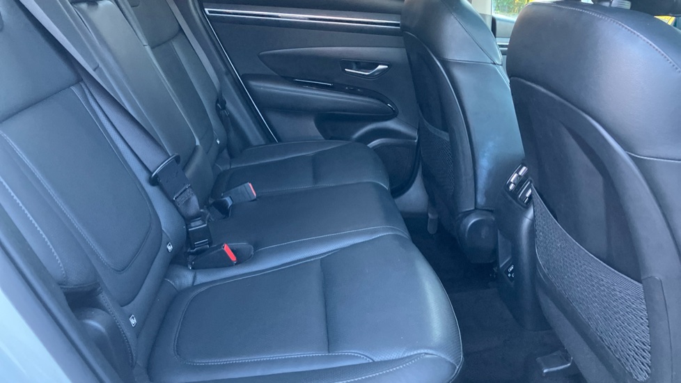 Hyundai TUCSON 1.6 TGDi Ultimate 5dr 2WD Petrol Estate - Image 16