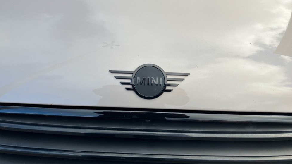 MINI Clubman 1.5 Cooper Sport 6dr Petrol Estate - Image 22