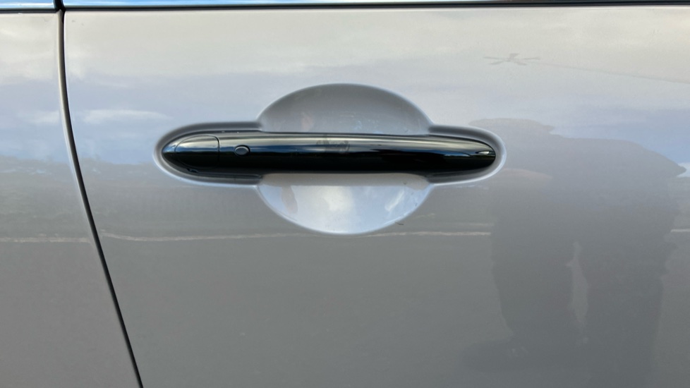 MINI Clubman 1.5 Cooper Sport 6dr Petrol Estate - Image 24