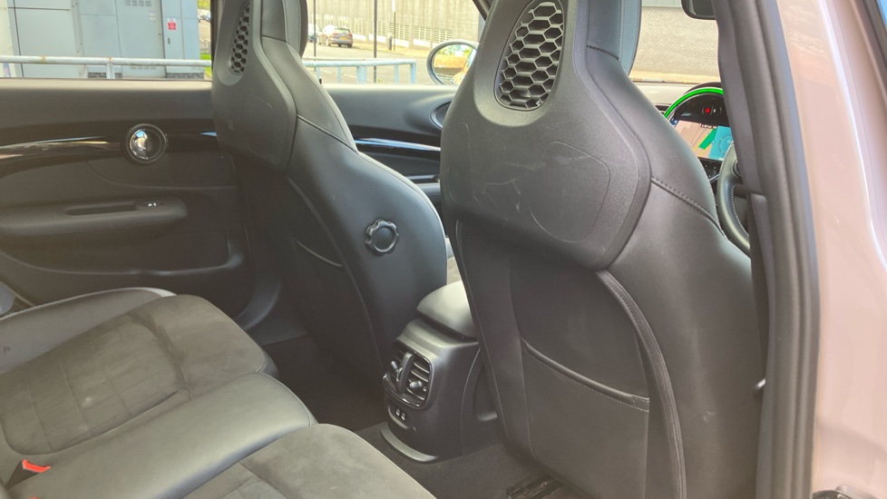 MINI Clubman 1.5 Cooper Sport 6dr Petrol Estate - Image 34
